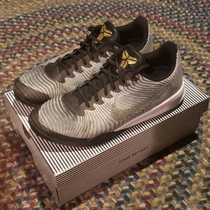 Kobe Mentality 2 Gold